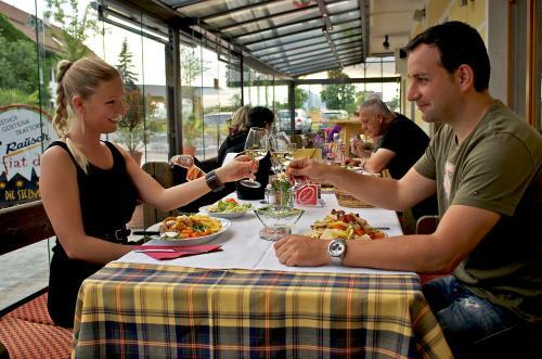 Hostal Alpen Adria Gasthof Rausch