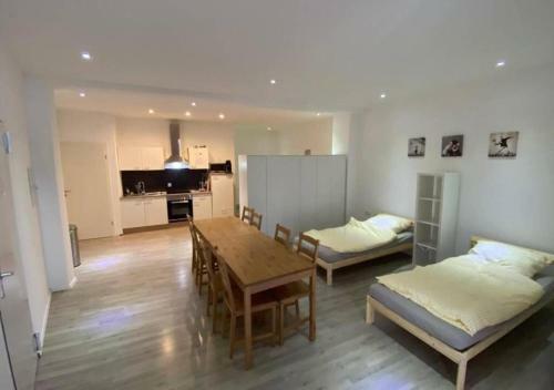 Shop Studio Apartment - Kleve City - Perfect For 4