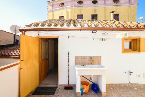 Casa Marta Iun Q1985