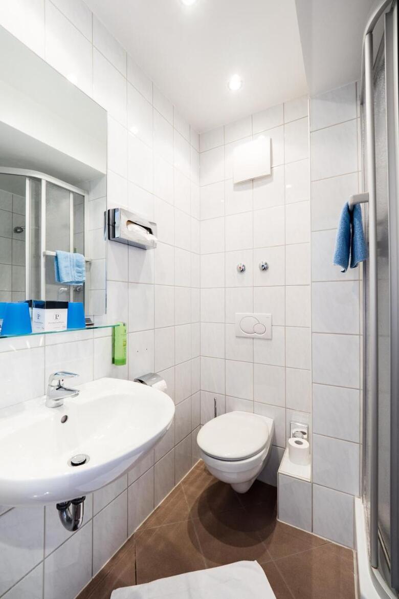 Hostal Hotel Garni Deutsches Haus
