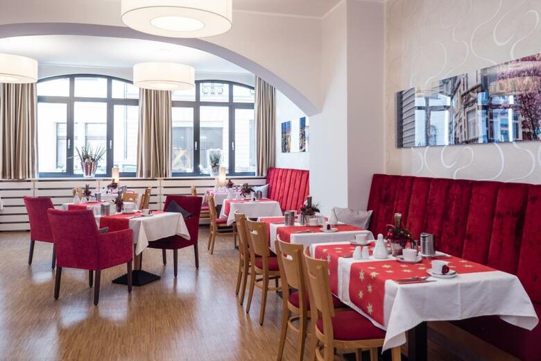 Hostal Hotel Garni Deutsches Haus
