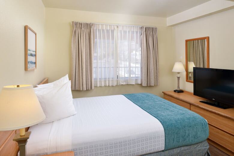 Hotel Edgewater Inn And Suites