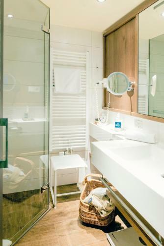 Hotel Ebner's Waldhof Am See Resort & Spa