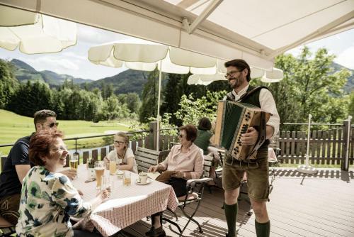 Hotel Ebner's Waldhof Am See Resort & Spa