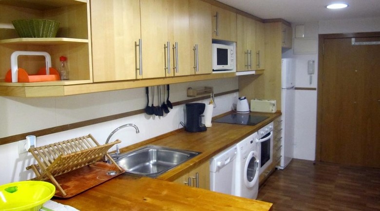 Apartamentos Kasa 25 Centro Baz�n