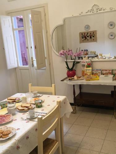 B&B Juighissa Leonora