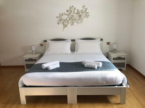 Hostal A Due Passi Room & Breakfast