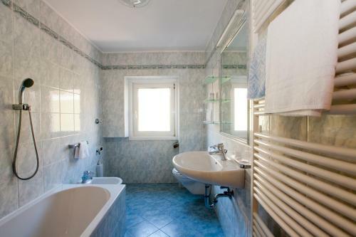 Apartments Rella Moroder Manuela