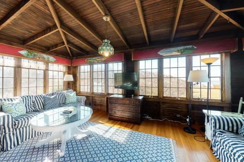 Cliff House Beach Retreat