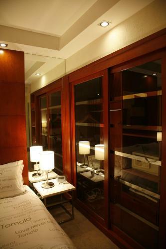 Yangtze River Tomolo Hotel (jianghan Road Branch)