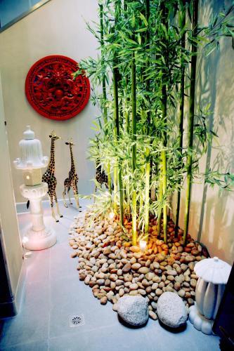 Yangtze River Tomolo Hotel (jianghan Road Branch)