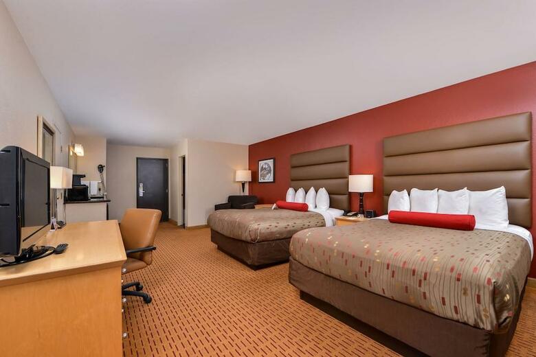 Hotel Clackamas Inn And Suites