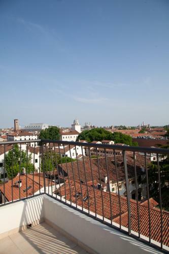 M14 Teatro Verdi Terrace Apartment