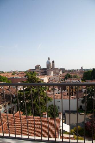 M14 Teatro Verdi Terrace Apartment