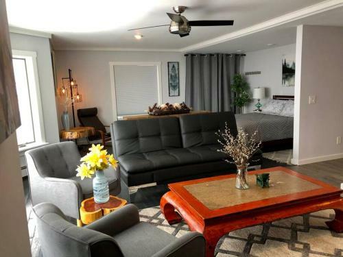 The Lodge @ America?s Switzerland