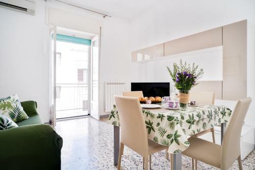 Maison Dupr� Terrace Apartments