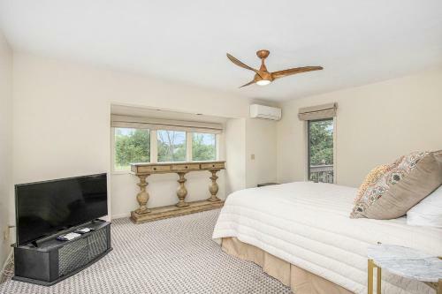 Crooked Lake Luxury