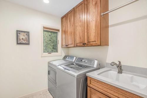 Crooked Lake Luxury