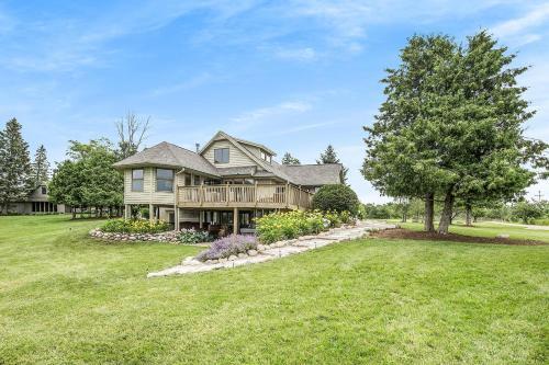 Crooked Lake Luxury