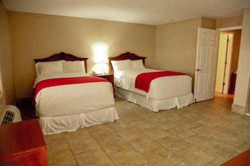 Posada Lake Grassy Inn & Suites