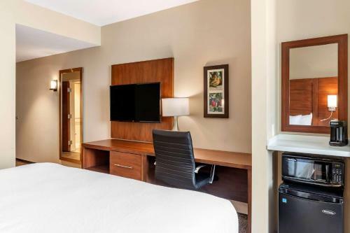 Hotel Comfort Inn & Suites
