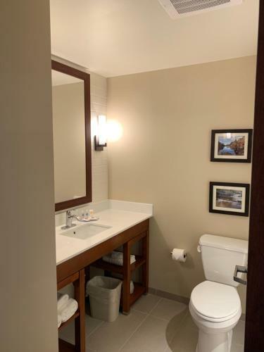 Hotel Comfort Inn & Suites