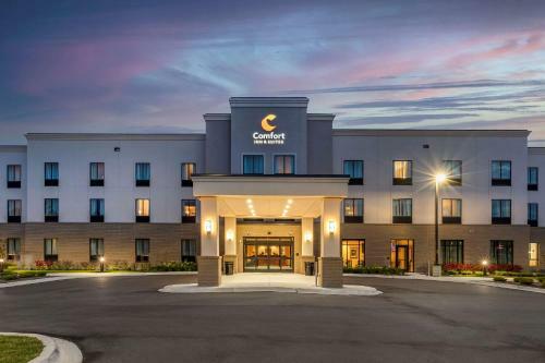 Hotel Comfort Inn & Suites