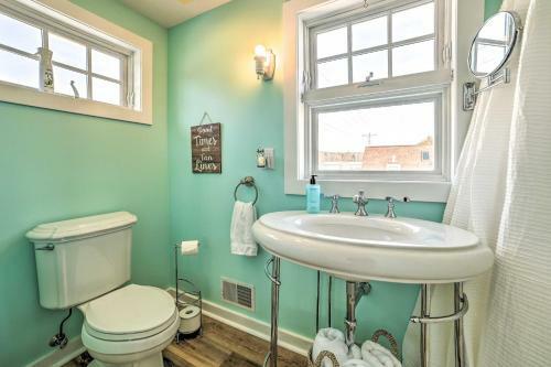 Charming Lake Charlevoix Cottage With Boat Dock