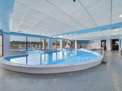 224 Edgewater Inn