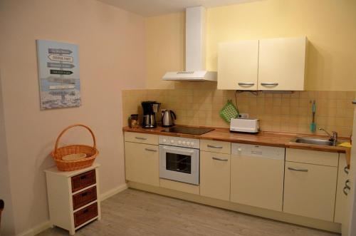 Apartamento Waldstra�e 35, Wohnung Neptun, App. 4