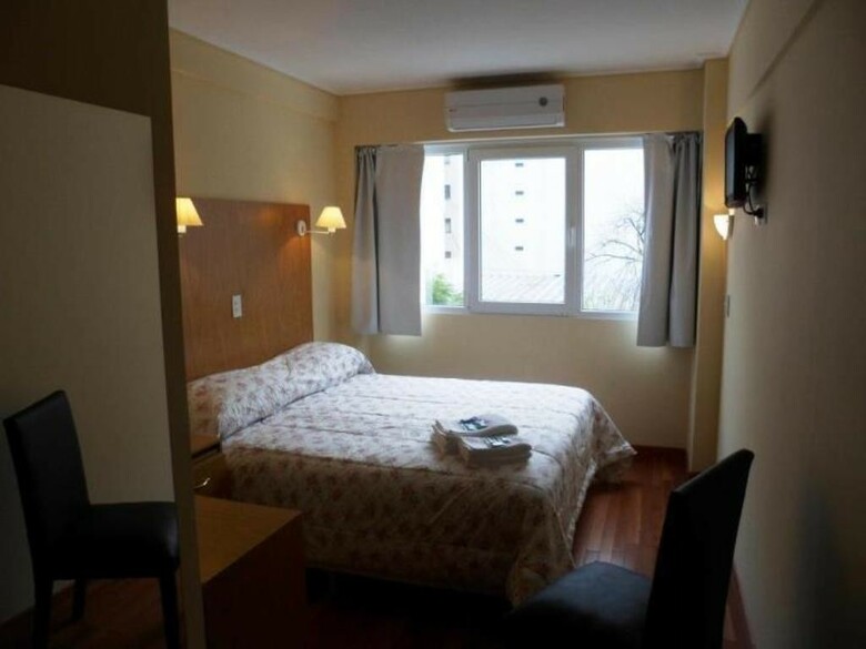 Juramento De Lealtad Townhouse Hotel