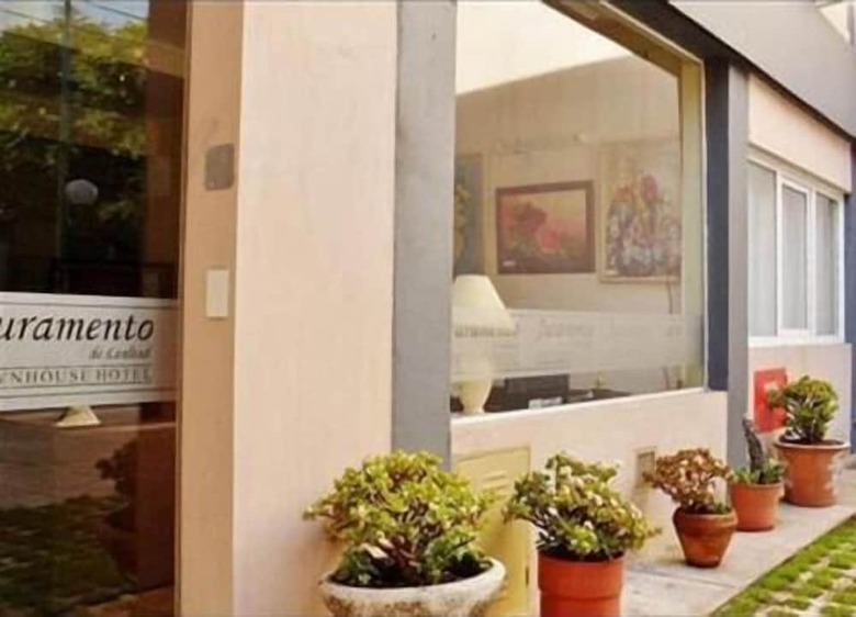 Juramento De Lealtad Townhouse Hotel