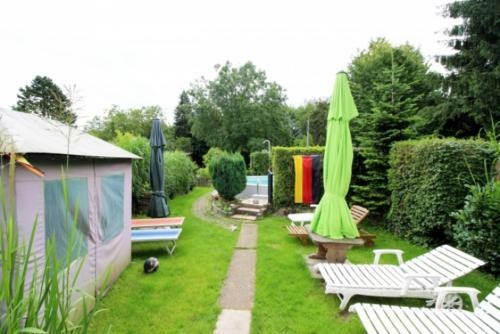 Apartments K�ln Rath Mit Garten Und Pool