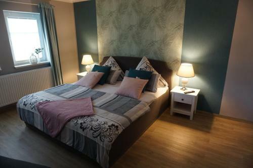Apartamento Ferienwohnung Am Dorfplatz