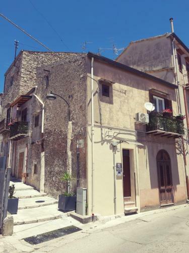 Hostal Guest House Piana Degli Albanesi