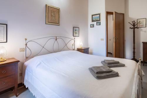 Casa Indipendente Con Giardino E Parcheggio Privato