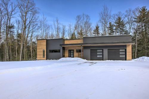 Modern-chic Interlochen Home With Game Room!