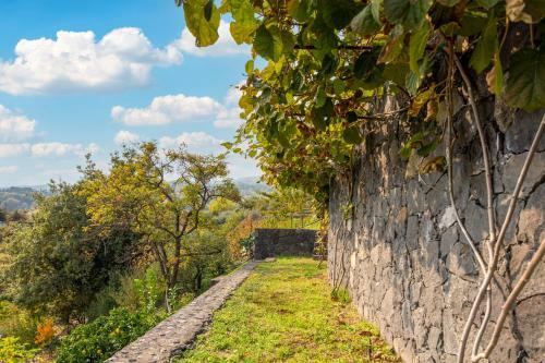 Design Villa In Piedimonte Etneo