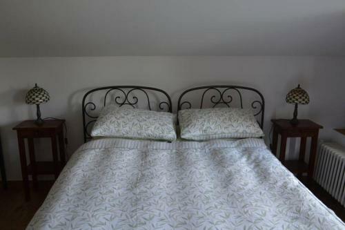Etnalodge Converted Palmento (sleeps 7, Self-catering)