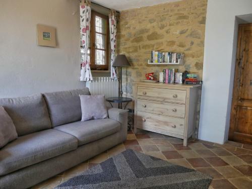 Charming Farmhouse Apartment With Swimming Pool