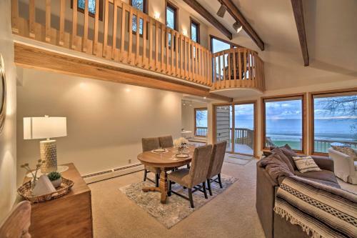 Lake Michigan Home With Private Beach And Deck!