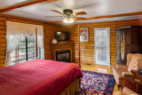 The Grand Living Bed & Breakfast