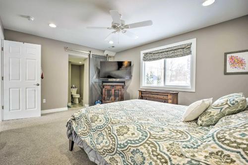 Lakeside Retreat With Office And Stunning Views!