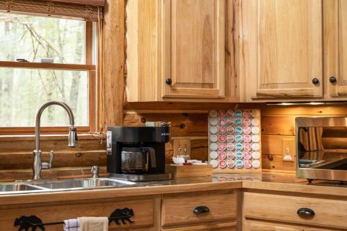 Luxe Riverfront Lodge With Kayaks Near Torch Lake!
