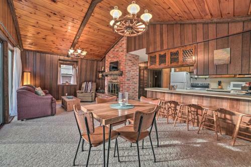 Rustic Roscommon Cabin Less Than 3 Mi To Higgins Lake
