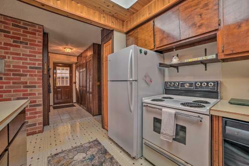 Rustic Roscommon Cabin Less Than 3 Mi To Higgins Lake