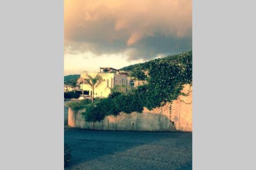 Lux Apartment ! Swimmingpool ! Parking ! Separate Entrance ! Separate Territory !