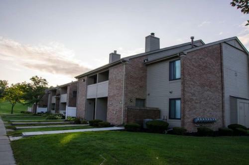 Comfortable Luxury Corporate Apartment With Pool
