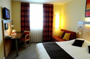 Hotel Kyriad Avignoncourtine Gare Tgv