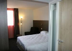 Hotel Kyriad Avignoncourtine Gare Tgv